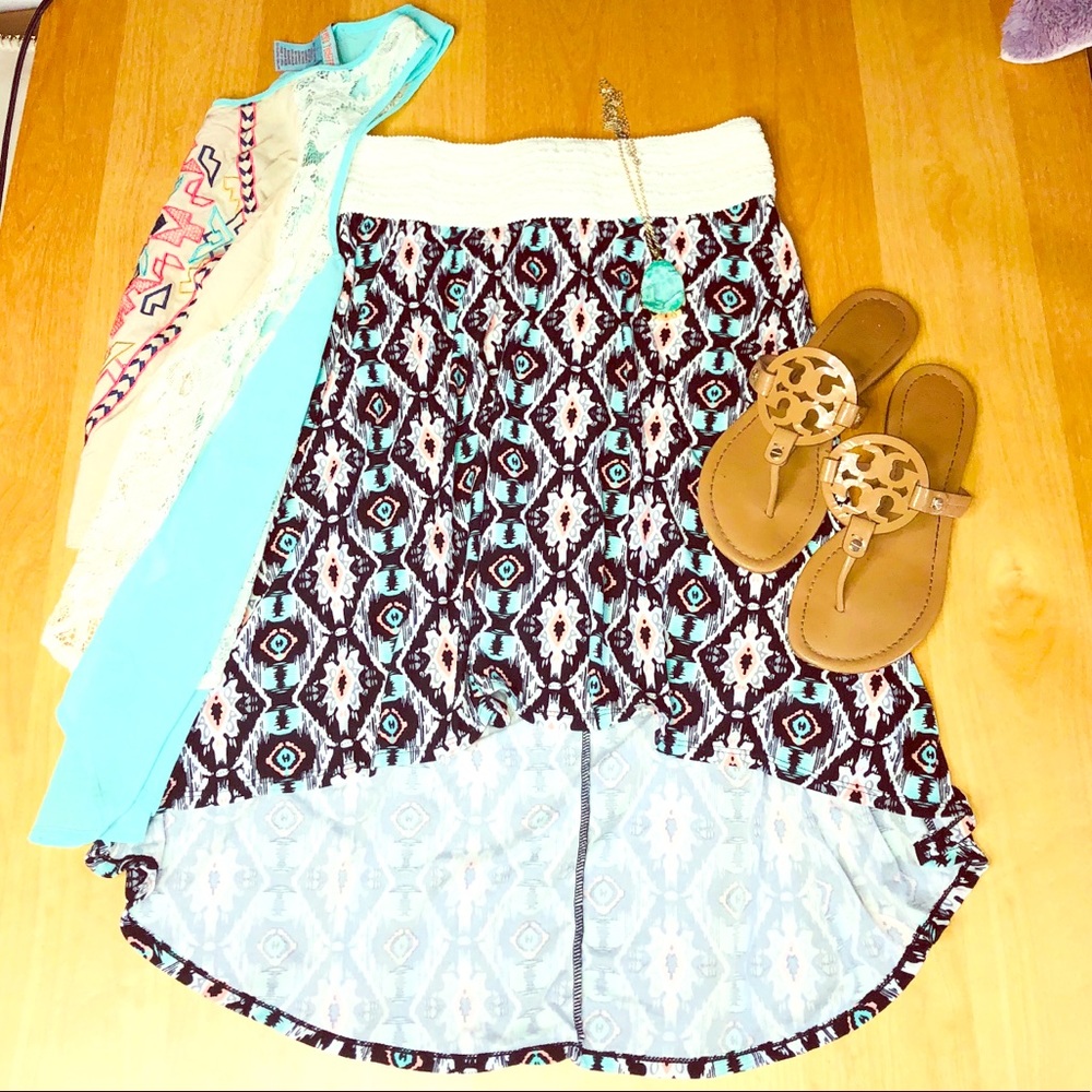 🦄🦄Short in front/long in back tribal skirt💙💚💗